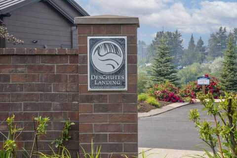 892 SW Theater Drive, Bend, OR 97702