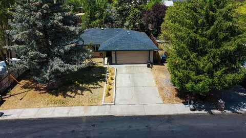 2650 SW Fissure Loop, Redmond, OR 97756