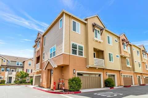 196 Lewis LN, MORGAN HILL, CA 95037