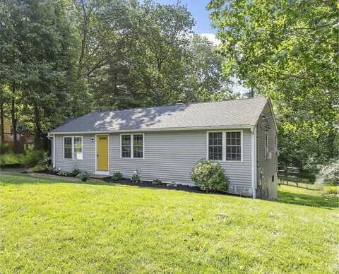 11 Lillian Dr, Ashburnham, MA 01430