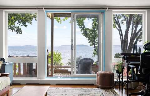 23 Thomas, Quincy, MA 02169