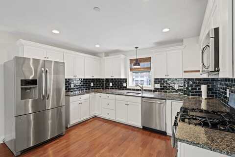 215 Main Street, Maynard, MA 01754