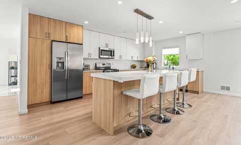 14 Darien Drive, West Long Branch, NJ 07764