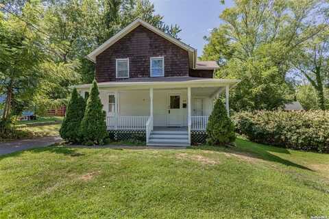 192 Woodhull Road, Huntington, NY 11743