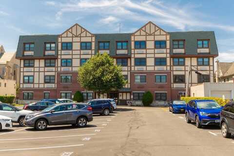 55 Clinton Avenue, Rockville Centre, NY 11570