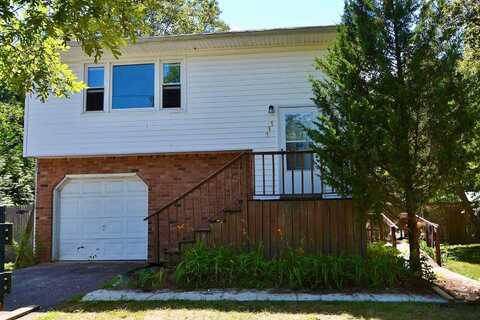 111 Maple Avenue, Shirley, NY 11967
