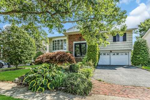 3005 Lonni Lane, Merrick, NY 11566
