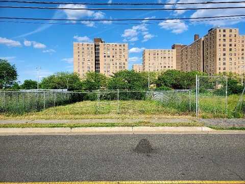 4-30 Beach 43rd Street, Far Rockaway, NY 11691