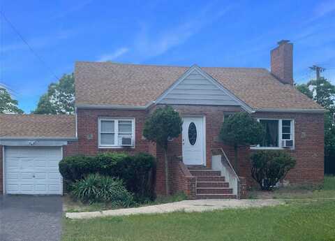 52 Hoffman Lane, Central Islip, NY 11722