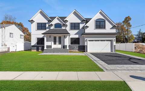 17 Madison Avenue, Jericho, NY 11753
