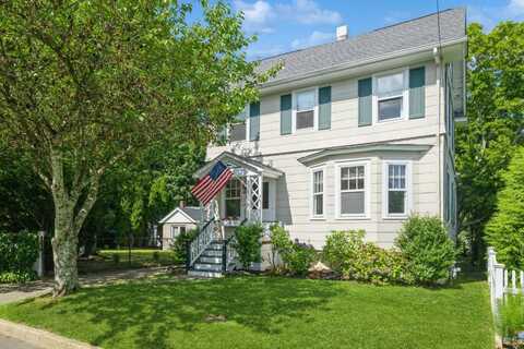 49 High Street, Locust Valley, NY 11560