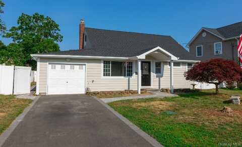 9 Clifton Drive, Patchogue, NY 11722