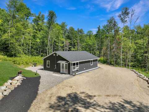 10 Mease Road, Dixfield, ME 04224