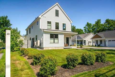8 Fae Lane, Gorham, ME 04038