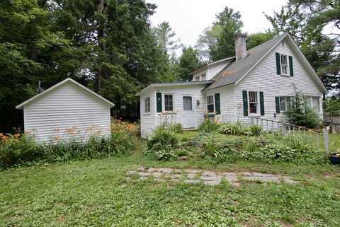 16 Salmon Road, Madison, ME 04950