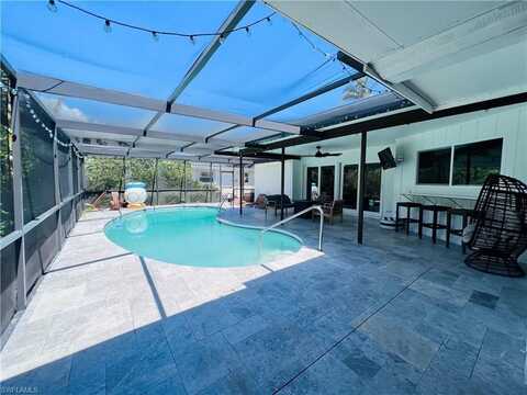 4439 Parrot, NAPLES, FL 34104