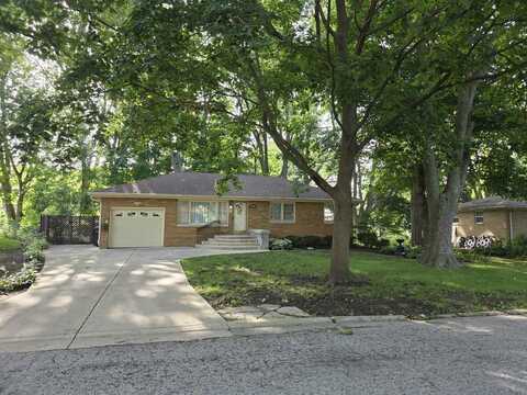 1206 Maplewood Drive W, Normal, IL 61761