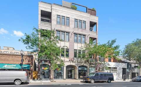 3161 N Halsted Street, Chicago, IL 60657