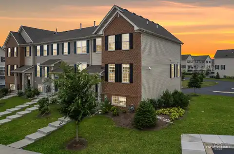 607 Brook Court, Oswego, IL 60543