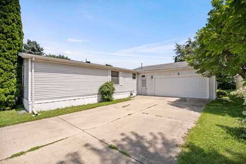 25 Cedar Lane, Sandwich, IL 60548