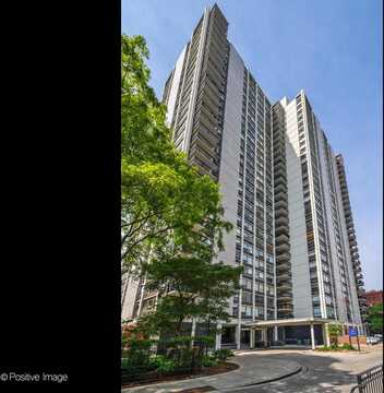 1460 N Sandburg Terrace, Chicago, IL 60610