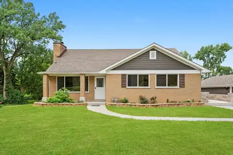 21122 S Hillside Road, Frankfort, IL 60423