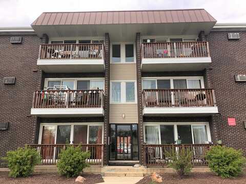 8656 S 84th Court, Hickory Hills, IL 60457