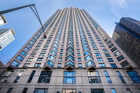 401 E ONTARIO Street, Chicago, IL 60611
