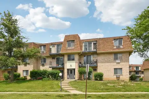 226 Shorewood Drive, Glendale Heights, IL 60139