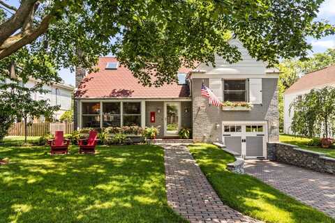 9 Williamsburg Court, Evanston, IL 60203