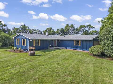 23w570 PINE Drive, Carol Stream, IL 60188