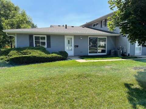 1040 Quanset Court, Schaumburg, IL 60194