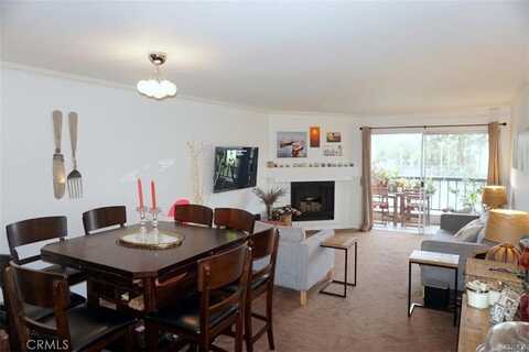 5520 Owensmouth Avenue, Woodland Hills, CA 91367