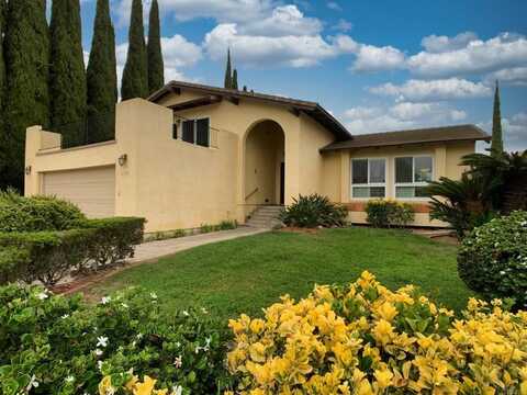 8082 Laurelridge, San Diego, CA 92120
