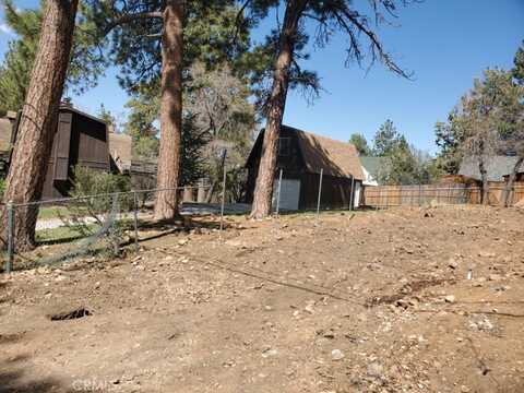 827 Wabash Lane, Sugarloaf, CA 92386