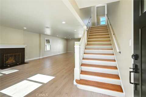 6648 Peach Avenue, Van Nuys, CA 91406