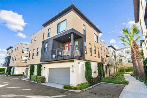 2880 N Glassell Street, Orange, CA 92865