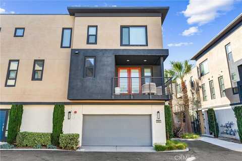 2880 N Glassell Street, Orange, CA 92865