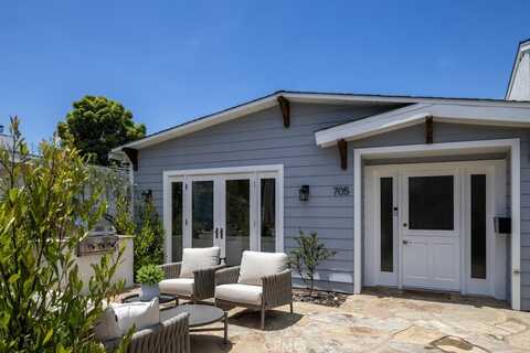 705 Marigold Avenue, Corona del Mar, CA 92625