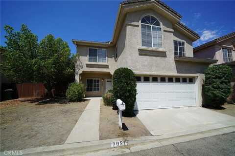 7057 Rubio Avenue, Lake Balboa, CA 91406