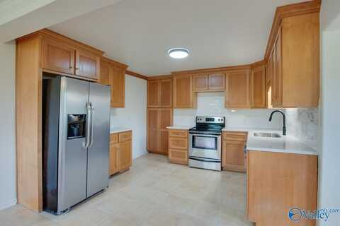 1517 Ready Section Road, Hazel Green, AL 35750