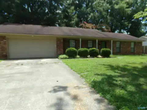 1208 Cantwell Avenue SW, Decatur, AL 35601