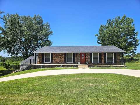 205 St. Francis Street, Macon, MO 63552