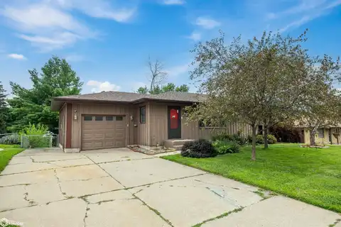 217 Westwood Drive, Marshalltown, IA 50158