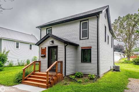 621 1St Street, Traer, IA 50675