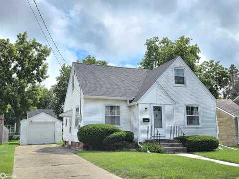 711 2nd Street SW, Mason City, IA 50401