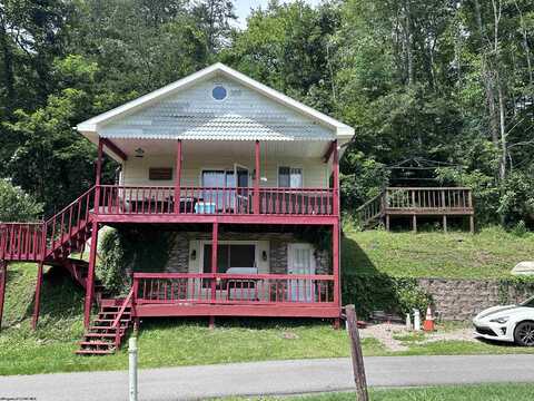 1624 Crystal Lake Road, West Union, WV 26456