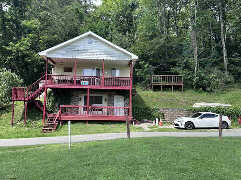 1624 Crystal Lake Road, West Union, WV 26456
