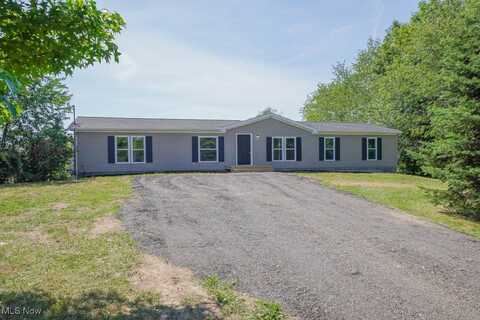 4611 Parks Avenue NE, Louisville, OH 44641
