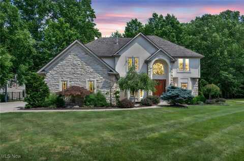 25659 Carnation Run, Westlake, OH 44145